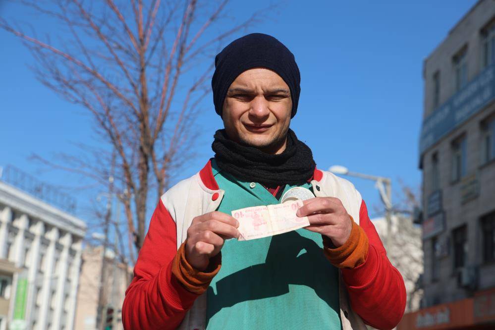 Konya’nın mesleğini aşkla yapan dilencisi yine gündem oldu 6